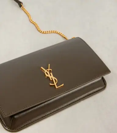 Saint Laurent Cassandre leather phone pouch | Thumbnail 4 Saint Laurent Cassandre leather phone pouch | Thumbnail 4