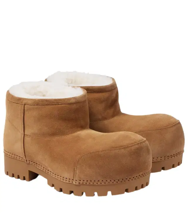 Alaska suede ankle boots