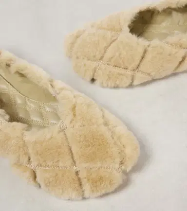 Burberry Baby quilted shearling ballet flats | Thumbnail 3