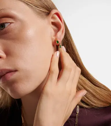 SHAY JEWELRY Bypass 18kt gold earrings with emeralds | Thumbnail 4