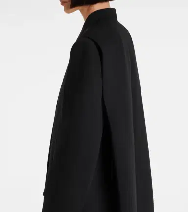 TOTEME Deep pleated coat | Thumbnail 3 TOTEME Deep pleated coat | Thumbnail 3