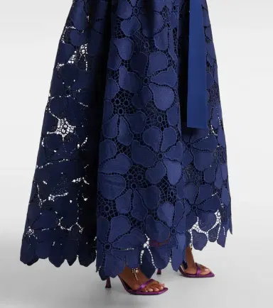 Elie Saab Lace bustier gown | Thumbnail 6