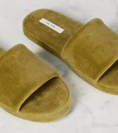 The Row Pillow slides | Thumbnail 4