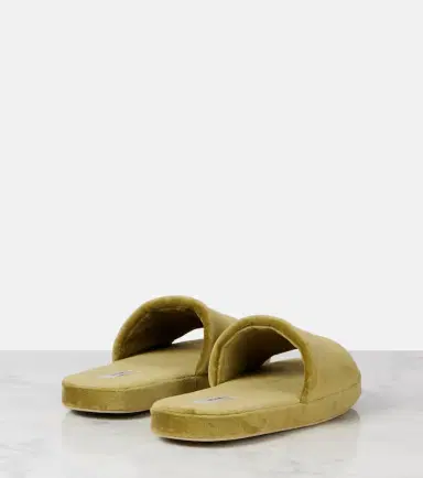 The Row Pillow slides | Thumbnail 5