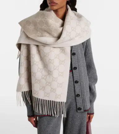 Gucci GG fringed cashmere scarf | Thumbnail 4 Gucci GG fringed cashmere scarf | Thumbnail 4
