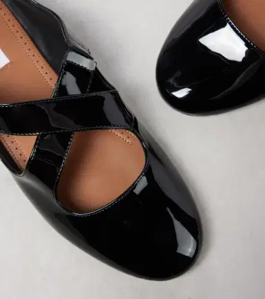 Alaïa Alaïa Criss Cross patent leather ballet flats | Thumbnail 2