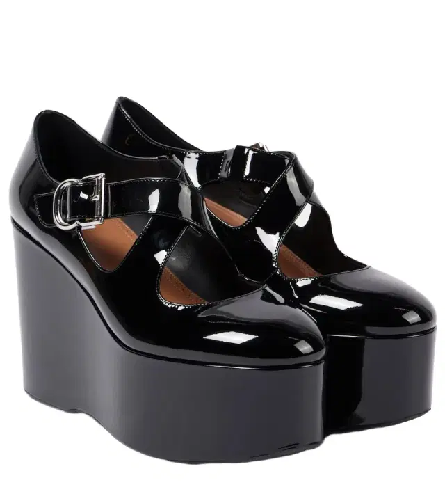 Alaia Alaïa Criss Cross patent leather wedges
