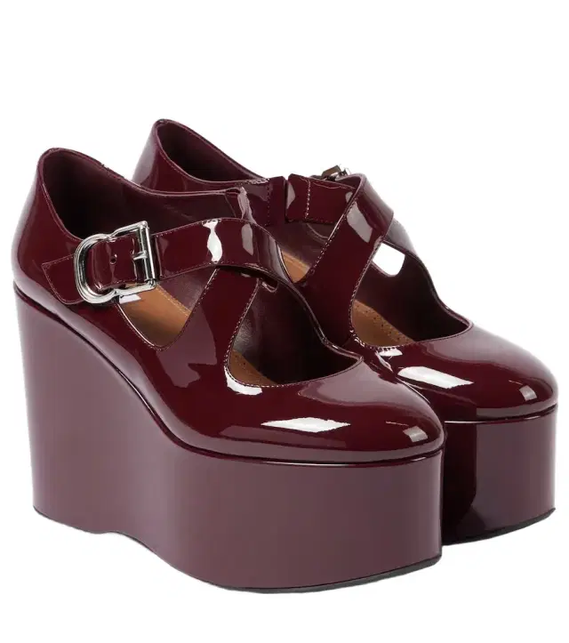Alaia Alaïa Criss Cross patent leather wedges