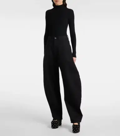 Alaïa Alaïa Crisscrossed studded suede ballet flats | Thumbnail 2