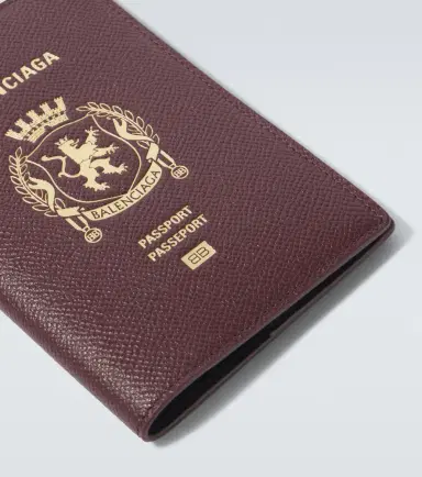 Balenciaga Logo leather passport holder | Thumbnail 3