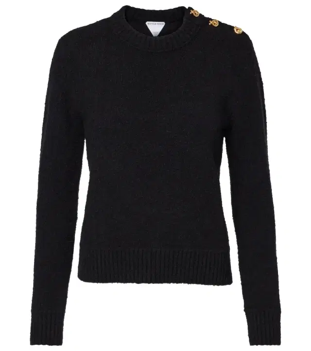 Knot wool sweater