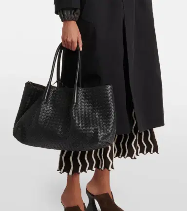 Bottega Veneta New Tote Intrecciato Large leather tote bag | Thumbnail 7 Bottega Veneta New Tote Intrecciato Large leather tote bag | Thumbnail 7