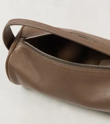 The Row Round '90s leather shoulder bag | Thumbnail 5