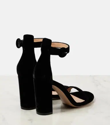 Gianvito Rossi Gaeta 95 velvet sandals | Thumbnail 3