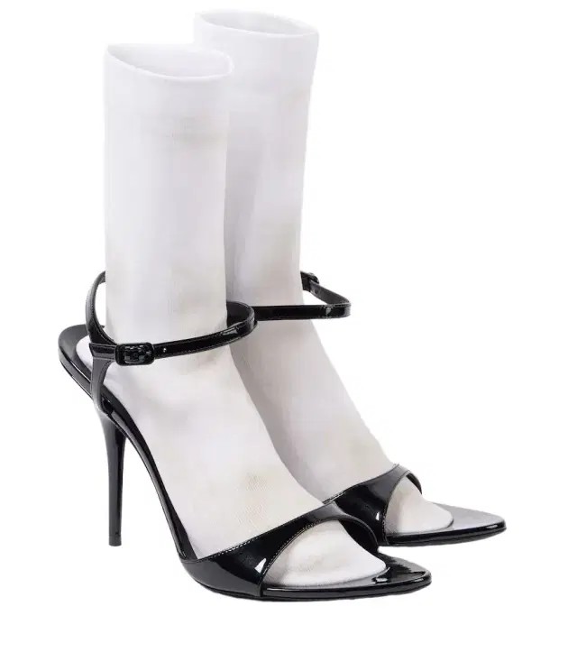 Avenue Sock 110 patent leather sandals