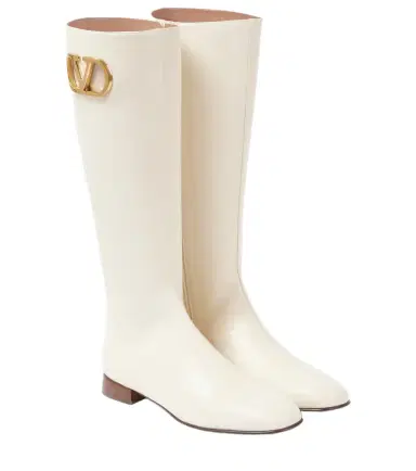 Valentino Garavani VLogo Signature leather boots | Thumbnail 1 Valentino Garavani VLogo Signature leather boots | Thumbnail 1
