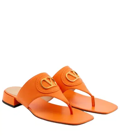 Valentino Garavani VLogo Signature leather thong sandals | Thumbnail 1