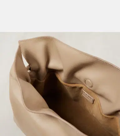 Loewe Flamenco Medium leather clutch | Thumbnail 4