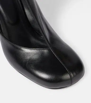 Lemaire Cutout leather ankle boots | Thumbnail 5