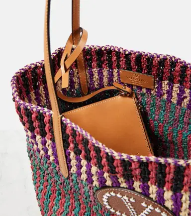 Valentino Garavani VLogo Signature Large straw tote bag | Thumbnail 6 Valentino Garavani VLogo Signature Large straw tote bag | Thumbnail 6