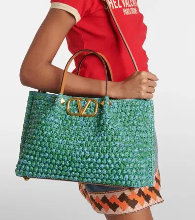 Valentino Garavani VLogo Medium raffia-effect tote bag | Thumbnail 6 Valentino Garavani VLogo Medium raffia-effect tote bag | Thumbnail 6
