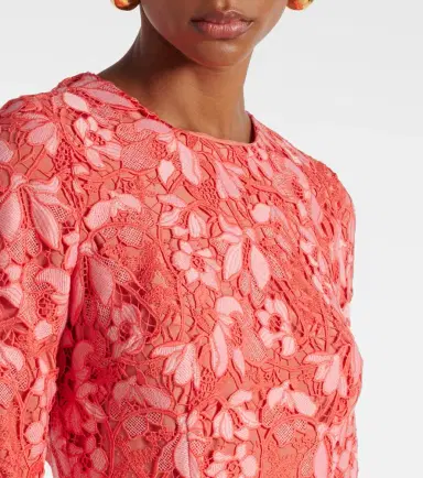 Monique Lhuillier Floral gown | Thumbnail 3