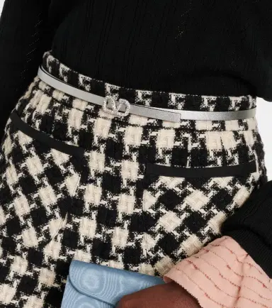 Valentino Garavani VLogo Signature reversible leather belt | Thumbnail 2