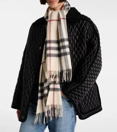 Burberry Giant Check cashmere scarf | Thumbnail 5