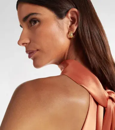 STONE AND STRAND Serge 10kt gold hoop earrings | Thumbnail 3 STONE AND STRAND Serge 10kt gold hoop earrings | Thumbnail 3