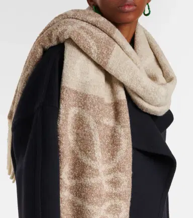 Loewe Anagram alpaca and wool-blend scarf | Thumbnail 4