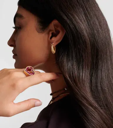 Marie Lichtenberg Baba Medium 18kt gold single hoop earring with diamonds and ruby | Thumbnail 4 Marie Lichtenberg Baba Medium 18kt gold single hoop earring with diamonds and ruby | Thumbnail 4