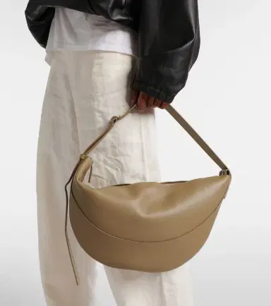 The Row Jouve Small leather shoulder bag | Thumbnail 4