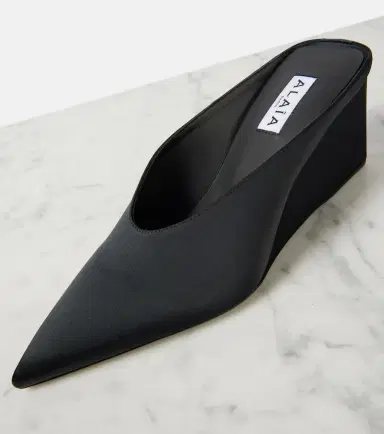 Alaïa Alaïa Cube 75 satin wedge mules | Thumbnail 3