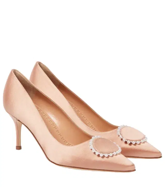 Manolo Blahnik Kifaclo 70 embellished satin pumps