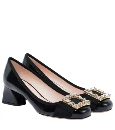 Roger Vivier Très Vivier embellished patent leather pumps | Thumbnail 1