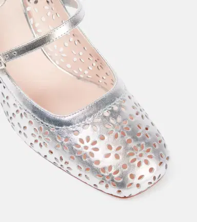Roger Vivier Très Vivier metallic leather Mary Jane pumps | Thumbnail 5