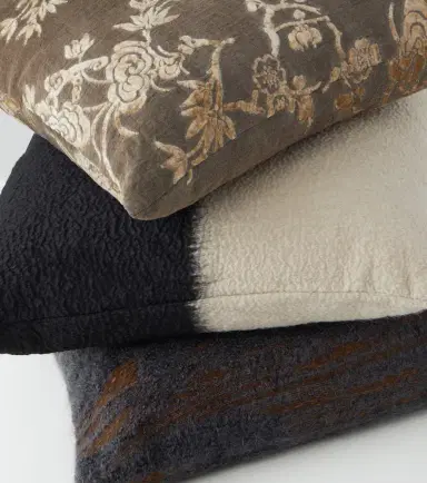 The House of Lyria Angaria wool-blend cushion | Thumbnail 5