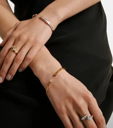 Bucherer Fine Jewellery Inner Fire 18kt gold bangle with diamonds | Thumbnail 5