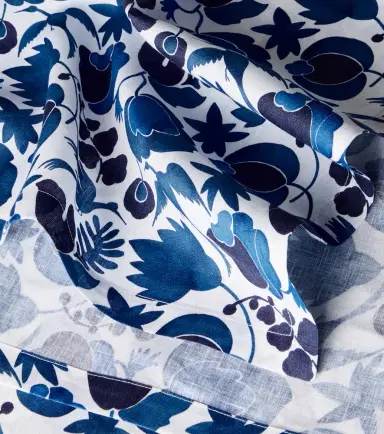 La DoubleJ Wildbird Blu Medium linen tablecloth | Thumbnail 2