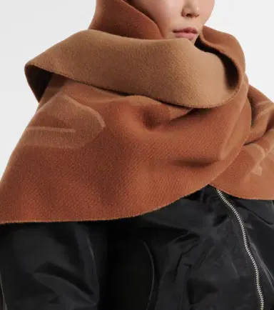 Balenciaga Wool and cashmere scarf | Thumbnail 4