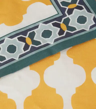 La DoubleJ Plaza Medium linen tablecloth | Thumbnail 3