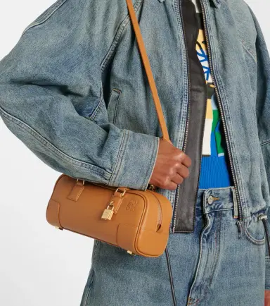 Loewe Amazona 23 leather tote bag | Thumbnail 2 Loewe Amazona 23 leather tote bag | Thumbnail 2