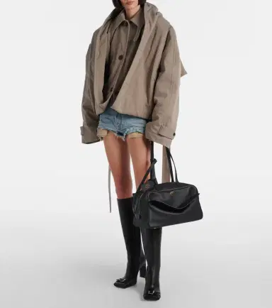 Balenciaga Carrie Medium leather bowling bag | Thumbnail 3 Balenciaga Carrie Medium leather bowling bag | Thumbnail 3