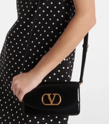Valentino Garavani Vain Small leather clutch | Thumbnail 7 Valentino Garavani Vain Small leather clutch | Thumbnail 7