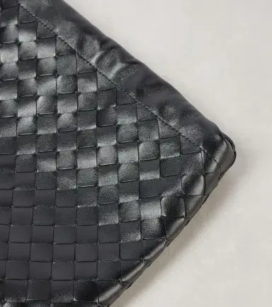Bottega Veneta Dustbag Intrecciato leather clutch | Thumbnail 4