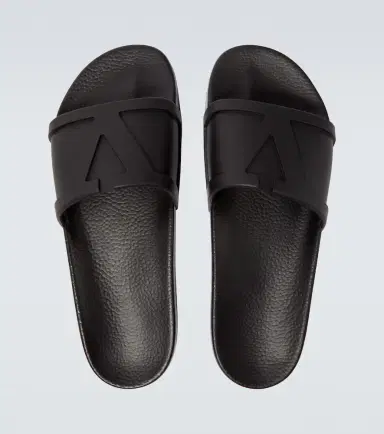 Valentino Garavani VLogo slides | Thumbnail 5 Valentino Garavani VLogo slides | Thumbnail 5