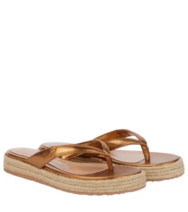 Gianvito Rossi Metallic leather thong sandals