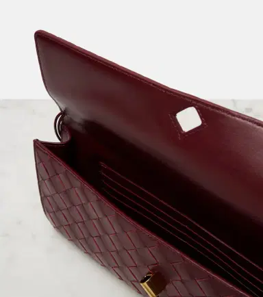 Bottega Veneta Andiamo Intrecciato leather clutch | Thumbnail 4