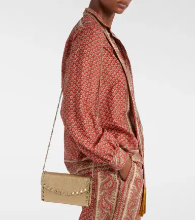 Valentino Garavani Rockstud metallic leather wallet on chain | Thumbnail 6