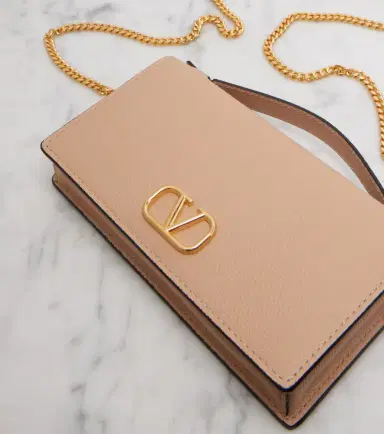 Valentino Garavani VLogo leather wallet on chain | Thumbnail 3 Valentino Garavani VLogo leather wallet on chain | Thumbnail 3